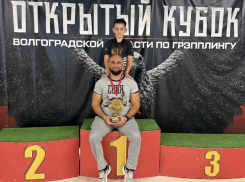 Три схватки — три победы: волгодонский борец Тамирлан Устерханов взял золото на первенстве по грэпплингу