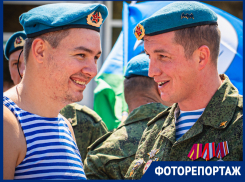 «Никто, кроме нас»: голубые береты отмечают праздник в Волгодонске 