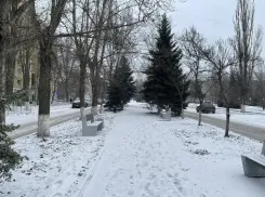 «Упали, но ничего не сломали»: коммунальщики Волгодонска рассказали о пострадавших горожанах на скользких улицах