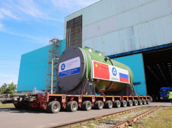 Атомный реактор из Волгодонска  в компании парогенераторов отправился в Китай