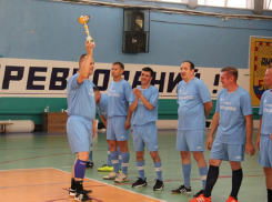 Молодежь позвала депутатов и чиновников на «жесткий» волейбол 