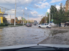 Центральные улицы Волгодонска затопило после сильного дождя