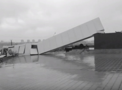 Видео «памяти» рухнувшей стелы «Слава строителям Волгодонска» появилось в сети 