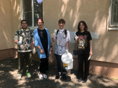 13 запрещенных надписей с рекламой наркотиков устранила молодежь Волгодонска