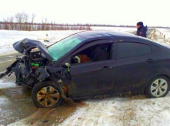 На трассе Волгодонск - Зимовники в результате ДТП с участием двух иномарок погиб водитель