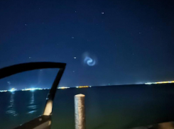 «Если бы мы знали, что это такое, но мы не знаем, что это»: волгодонцы заметили необычное свечение на небе