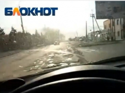 Водитель снял на видео ужасные ямы на дорогах Цимлянска