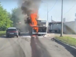 «Автобусы сгорели без техосмотра»: в Ростове оштрафовали «родственную» новому перевозчику в Волгодонске компанию 