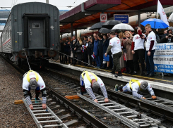 Волгодонец Михаил Иванов и двое атлетов из Крыма взяли на буксир вагоны весом более тысячи тонн