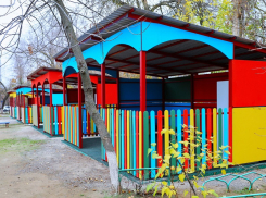 Крупный завод из Волгодонска подарил детскому саду для особенных детей беседки и мебель в музыкальную комнату