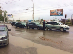 На улице Морской три автомобиля сыграли в «паровозик», - читатель