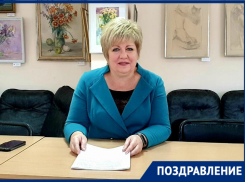«Ваша профессия призвана вносить в жизнь людей добро и милосердие»: Светлана Цыба поздравила соцработников