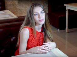 «Украла бы очень много киндер-сюрпризов, если бы мне ничего за это не было» − участница «Мисс Блокнот Волгодонск-2016» София Уварова