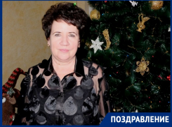 С наступающим Новым годом волгодонцев поздравляет начальник ЗАГСа Татьяна Михайлова