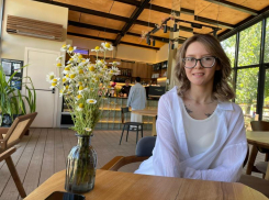 «В деньгах нет смысла»: 23-летняя участница проекта «Мисс Блокнот» Юлия Котова