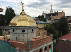 Главную мечеть Самары украсил полумесяц из Волгодонска