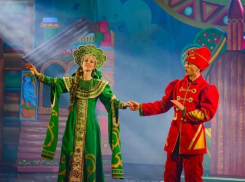 Сразу три новогодних спектакля: в дни зимних каникул Волгодонский молодежный драмтеатр дарит сказку