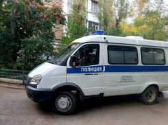 Волгодонцев призвали сообщать в полицию о наркопритонах и полях конопли