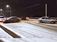 Получасовая пробка на мосту: стали известны подробности аварии на путепроводе