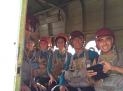 Волгодонские молодогвардейцы отметили День ВДВ прыжком с парашютом