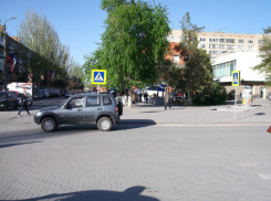 Водитель «Нивы» сбил ребёнка у площади Победы в Волгодонске