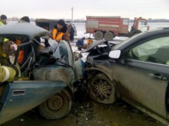 Три человека погибли в лобовом ДТП «семерки» и «Тойоты» из-за скользкой дороги