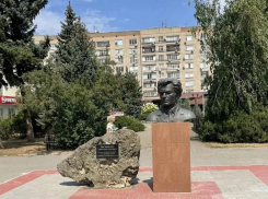 В Волгодонске завершён перенос памятника Александру Тягливому на новое место