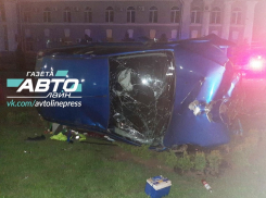 Пьяный житель Цимлянска протаранил столб около администрации Волгодонска 