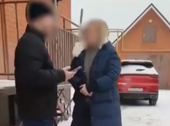 Руководство районной больницы задержали в Семикаракорске по подозрению в коррупции