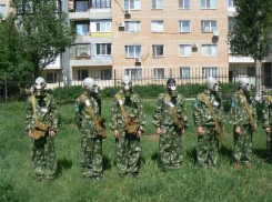 Свыше сотни волгодонских школьников приняли участие в военно-спортивной игре «Зарница»