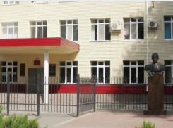 «В школу №12 были поставлены аналогичные завтраки, там жалоб нет»: директор компании «Фабрика кухня» об отравлении детей в школе №7