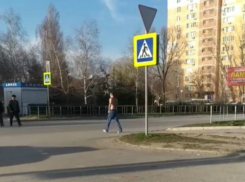 Прогулка полураздетого волгодонца в центре города попала на видео 