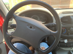 Волгодончанку обманным путем лишили автомобиля