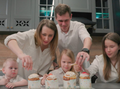 «Мира и согласия вашим семьям!»: сеть мебельных салонов «Любимый Дом» поздравляет волгодонцев с Пасхой