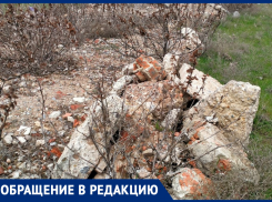 «Очень жалко, что они её торжественно не приняли!»: жители хутора Крутой возмущены качеством дороги к кладбищу