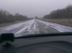 В Волгодонске выпал первый снег — специалисты советуют автомобилистам «переобуться»