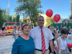 Большой концерт, батуты, сладкие подарки: День города в округе №17 Волгодонска отметили с душой и  размахом 