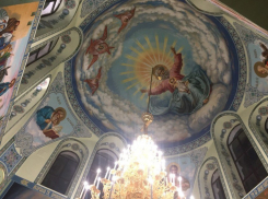 Необыкновенной красоты роспись появилась на центральной части Свято-Троицкого храма Волгодонска