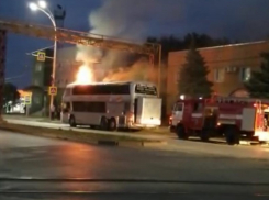 Стали известны подробности тушения загоревшегося автобуса Волгодонск - Москва