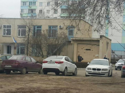 Обыски проходят в квартирах пяти работников управления образования Волгодонска 