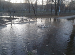 Крупный порыв водопровода произошел на В-5