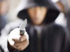 В Волгодонске вооруженный ножом мужчина ограбил букмекерскую контору 