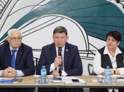 Депутаты Волгодонска ищут способ повысить качество услуг ЖКХ при миллиардном долге горожан