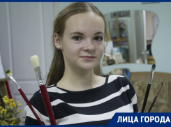 «Когда заказали портрет на фоне КамАЗа, пришлось учиться рисовать машины»: художница Мария Полубинская