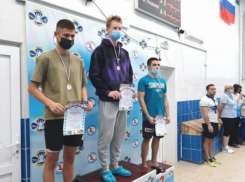 Волгодонские спортсмены сразились в городском открытом кубке по плаванию