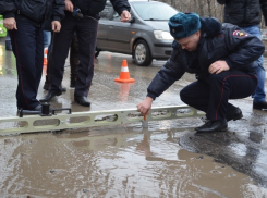  Волгодонские автоинспекторы провели опись дорожных ям