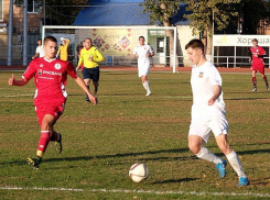 ФК «Волгодонск» разгромил ростовскую команду-аутсайдера в финальной домашней игре сезона