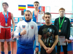 Юные боксеры из Волгодонска вернулись с победами с первенства Ростовской области