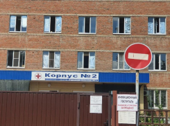 17 человек находятся в реанимации ковидного госпиталя Волгодонска