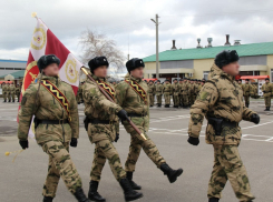 Росгвардейцам в Волгодонске вручили боевое знамя 